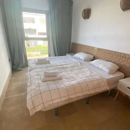 Sun Bay بيت للعطل