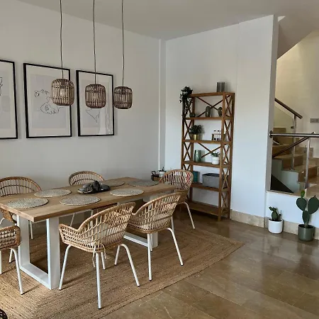 بيت للعطل Sun Bay